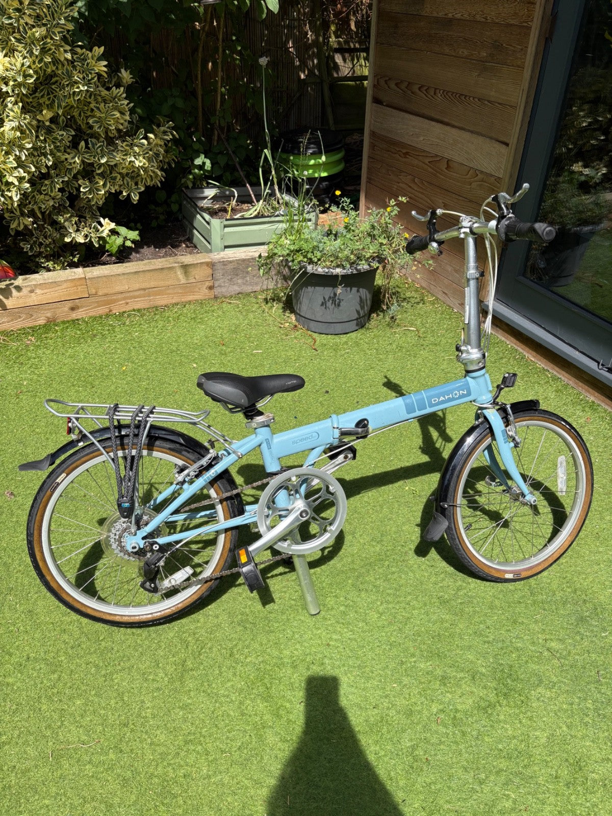 Dahon Speed 7 light blue folding bike. Very good condition