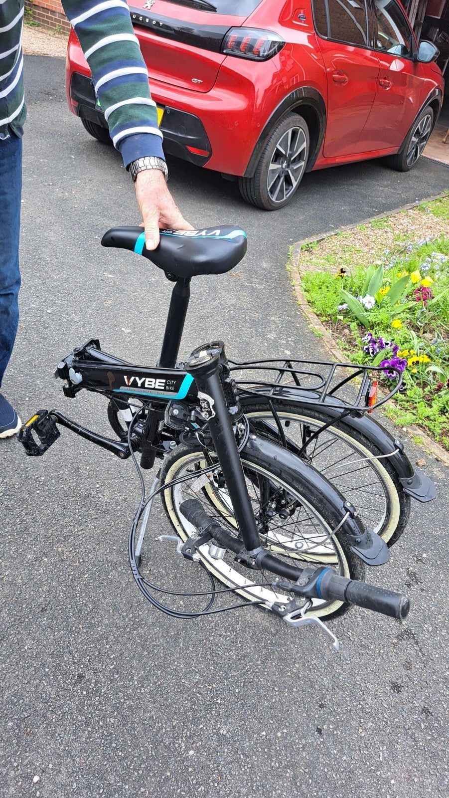 Dahon Vybe Folding City Bike 7-Speed Matte Black