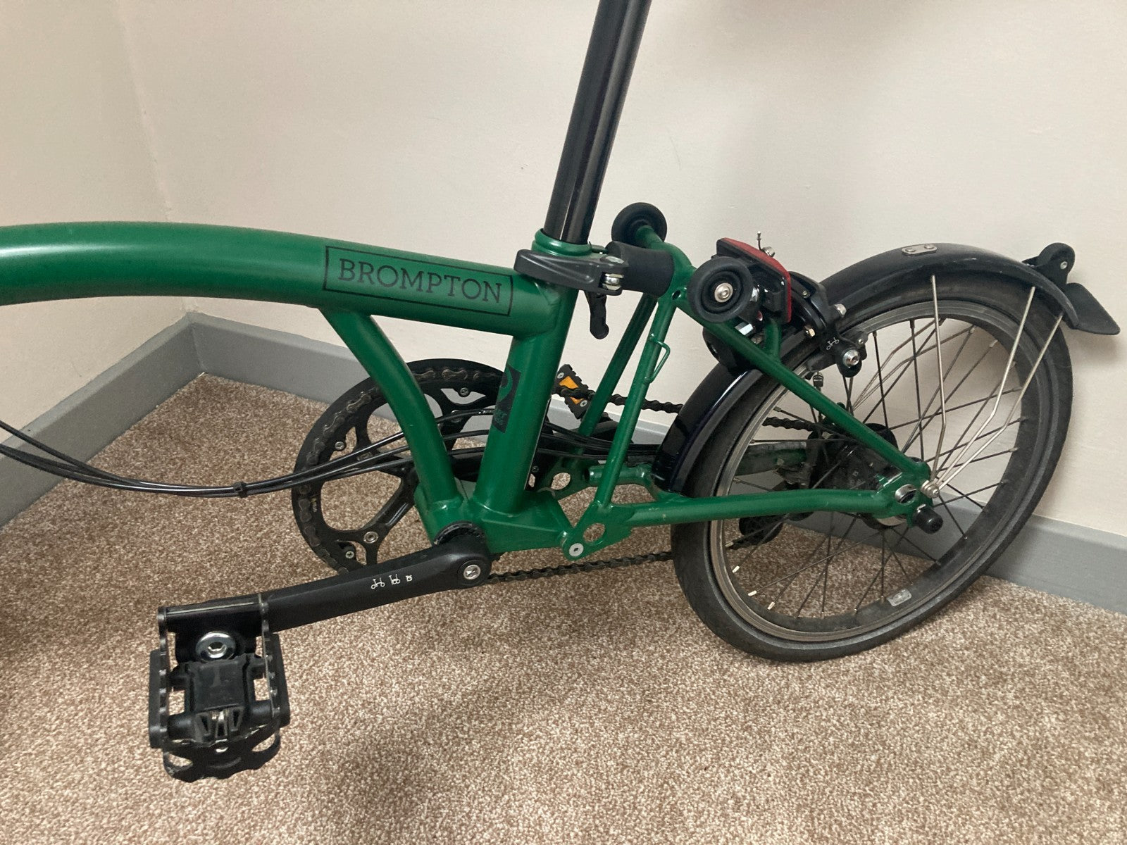 Brompton 2024 Brompton C Line M6L Black Edition Folding Bike - Racing Green