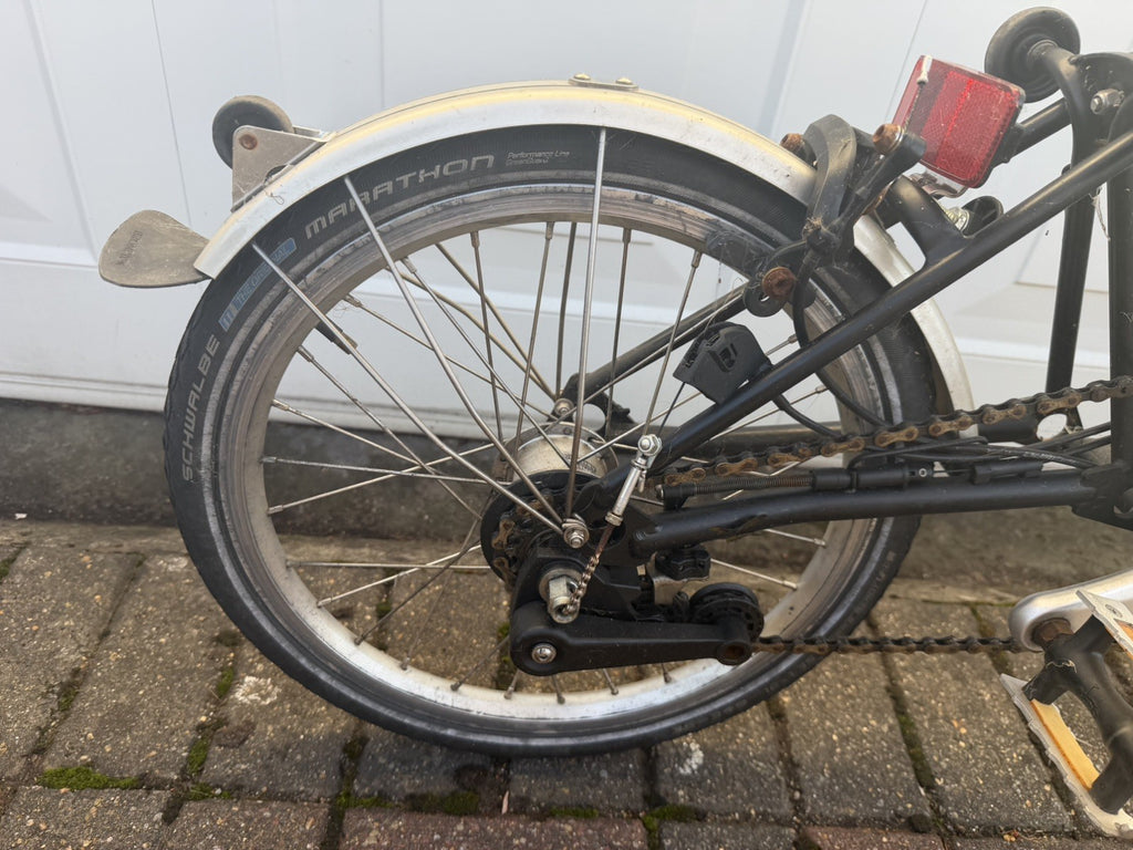 Brompton C Line M6L (6 Speed) folding bicycle - Black (avergae Condition)