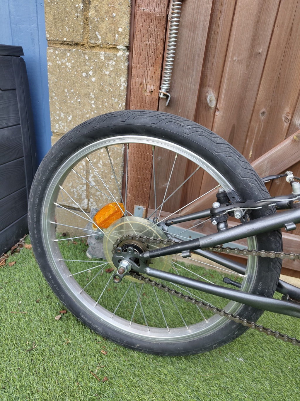 B'TWIN Folding Bike 20" Wheel - Compact Foldable Bicycle - Great Condition