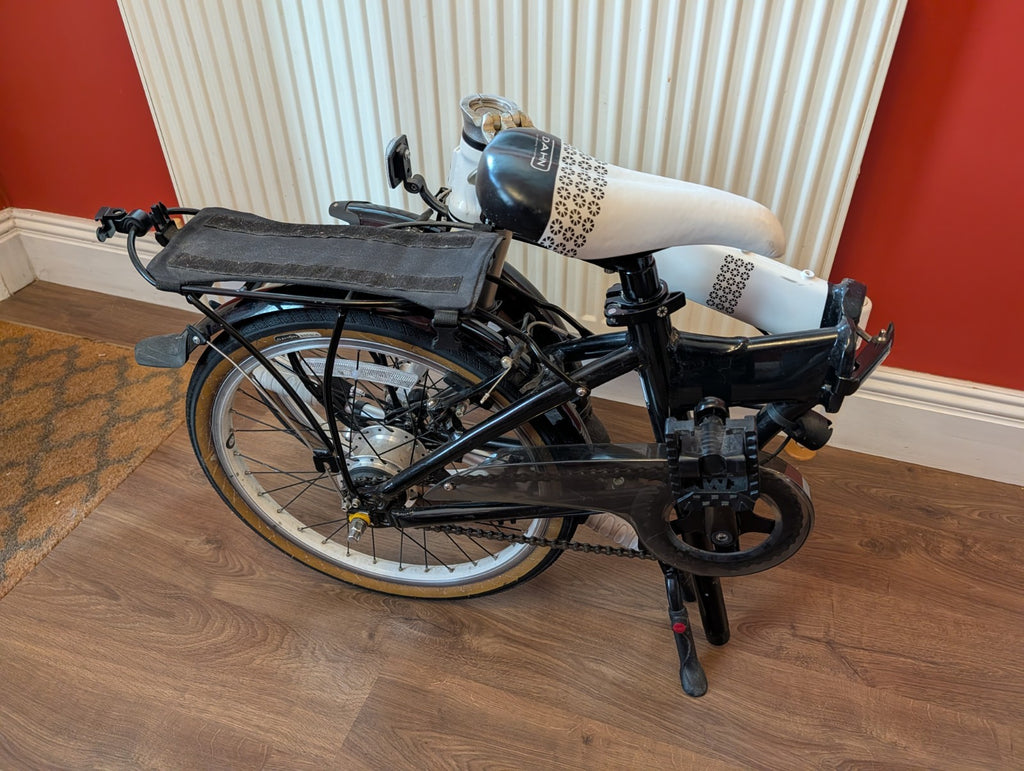 Dahon Vitesse D7HG Folding bicycle