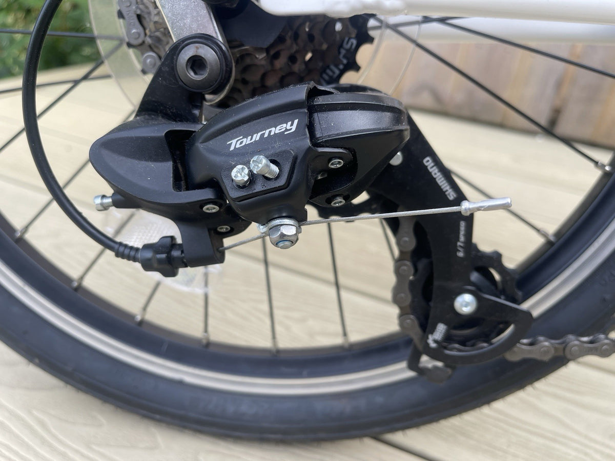 Snicket Adventure 20in Folding Bike 5-Speed Rear Rack Mudguards White/Black