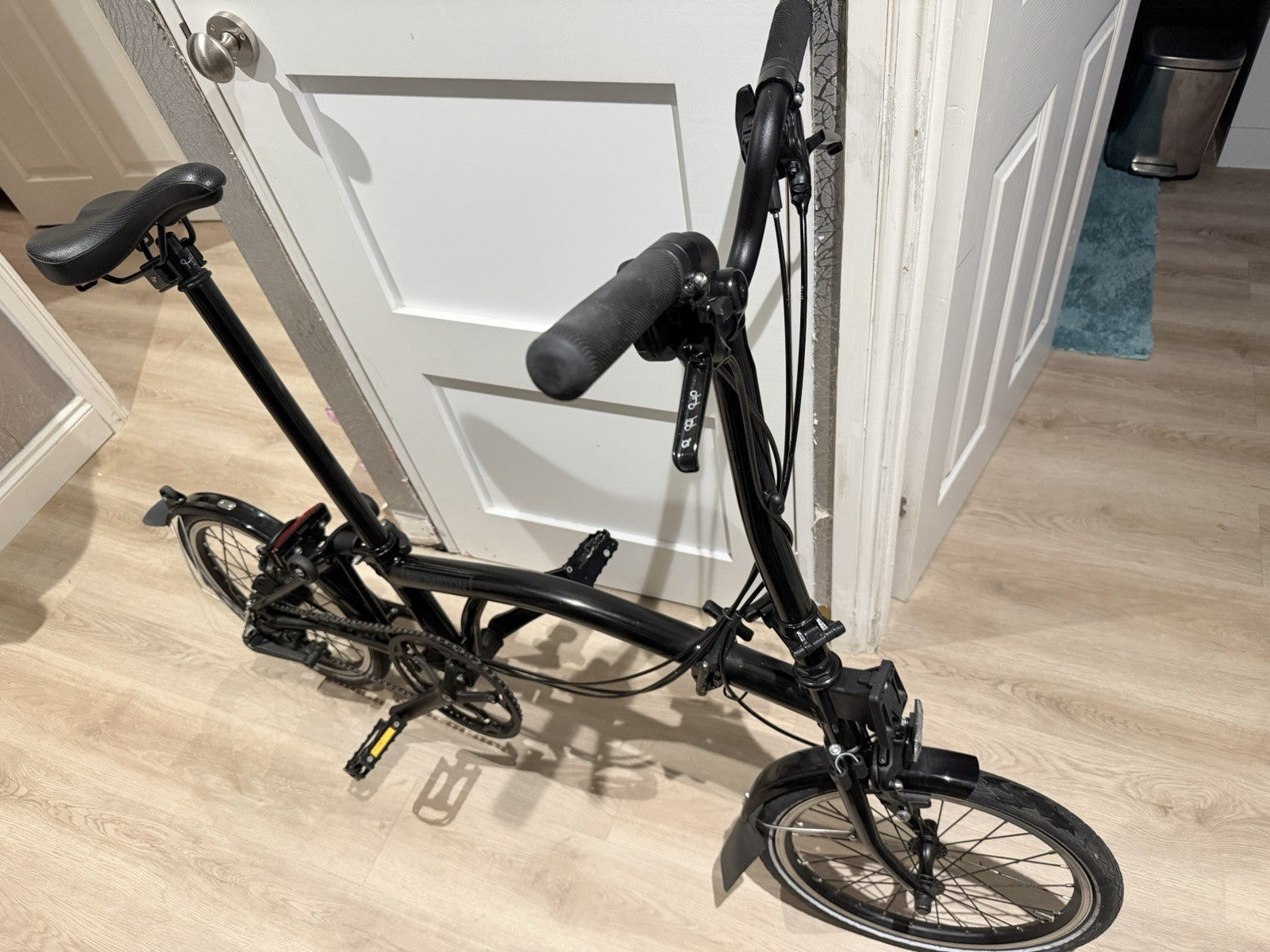 Brompton S6L Folding Bike – Black – 6 Speed December 2018 Compact Urban Bicycle