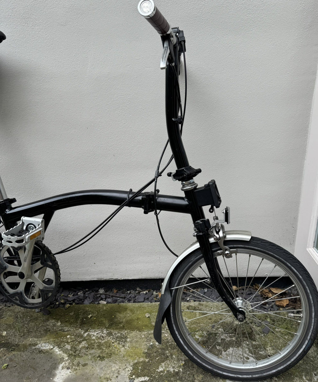 Brompton S2L 2 Speed Folding Bike Black - mudguards - Brooks grips - front block