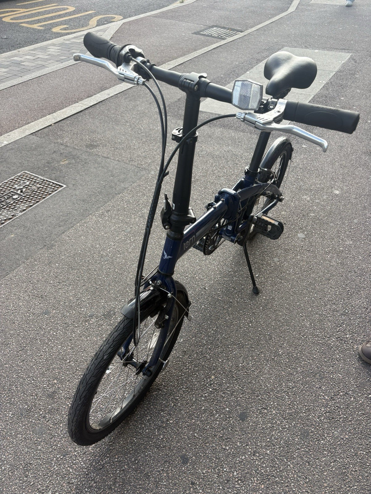 Tern Link B7 Folding Bike – Midnight Blue – 20” Wheels – Very Low Use