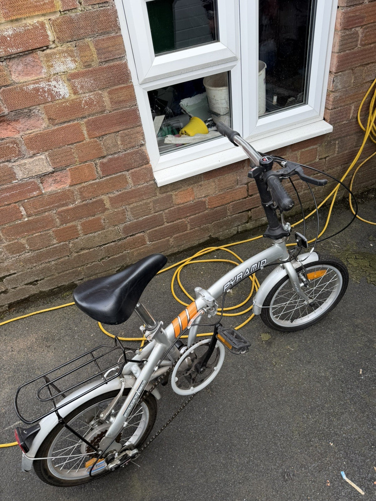 Pyramid Folding Bike Shimano SIS Gears