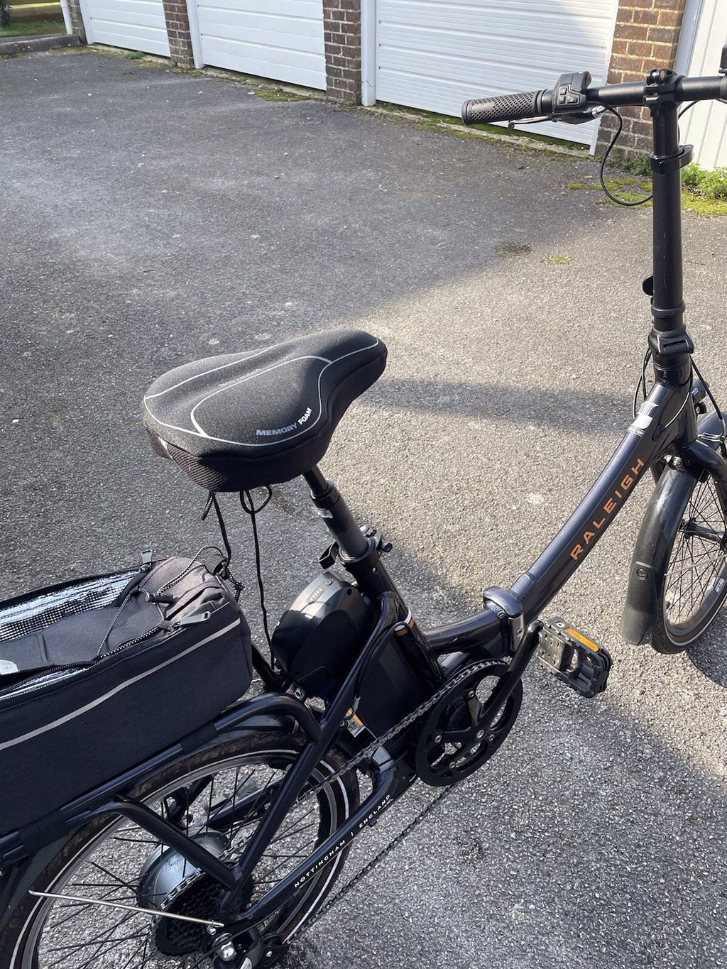 Rayleigh  Trans x Folding Bicycle 20 Inch 8 Speed Shimano Gears Black