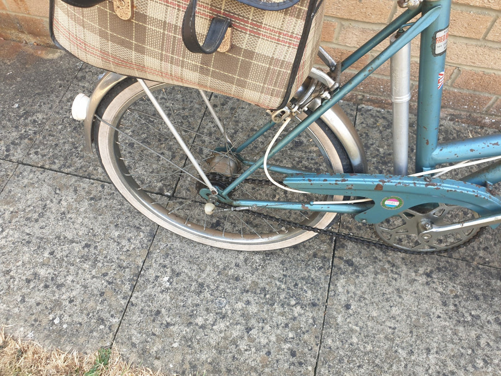 Dawes Kingpin ladies folding bike