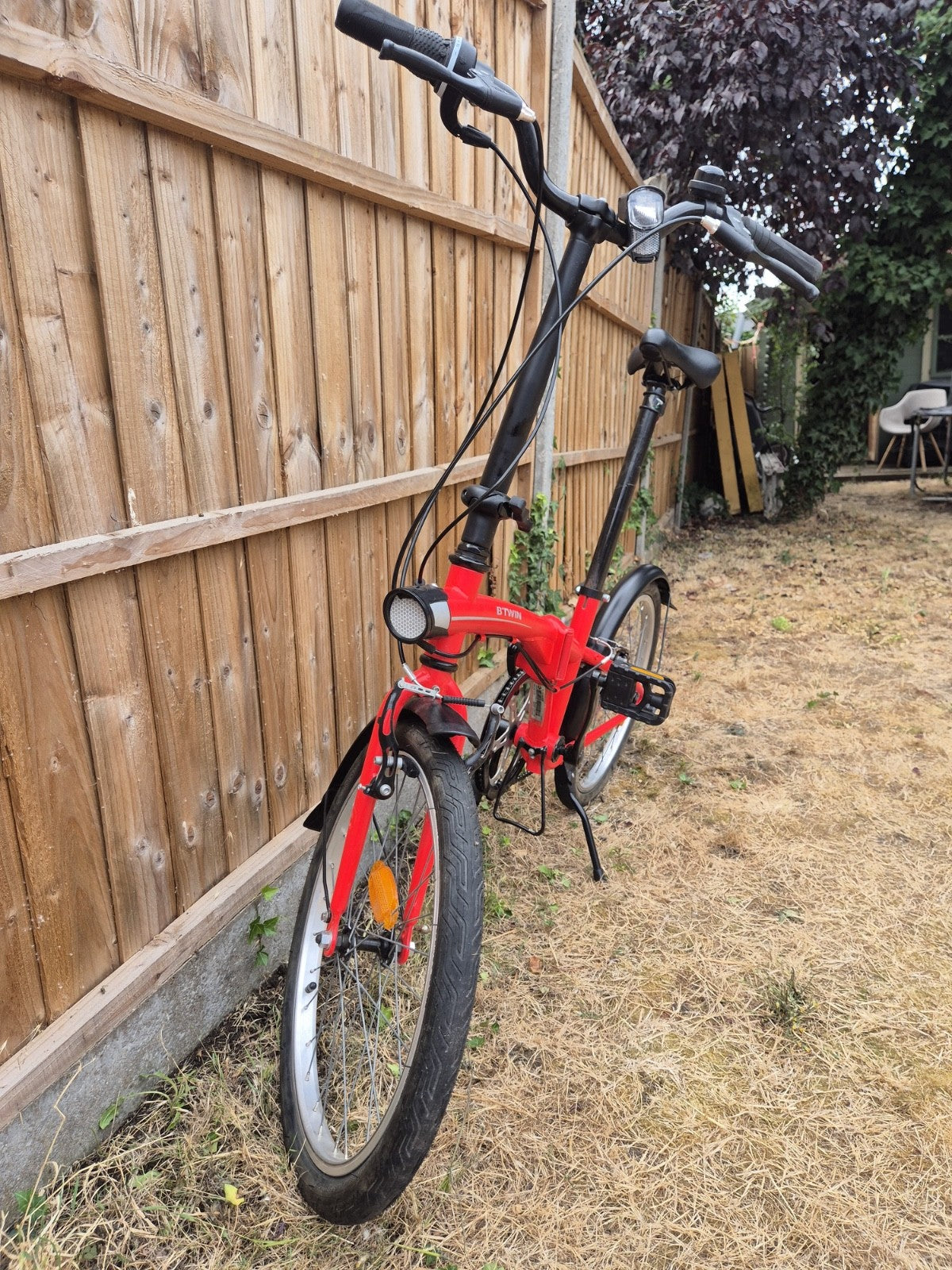 Decathlon BTWIN Tilt 120 Red Folding Commuter Bike