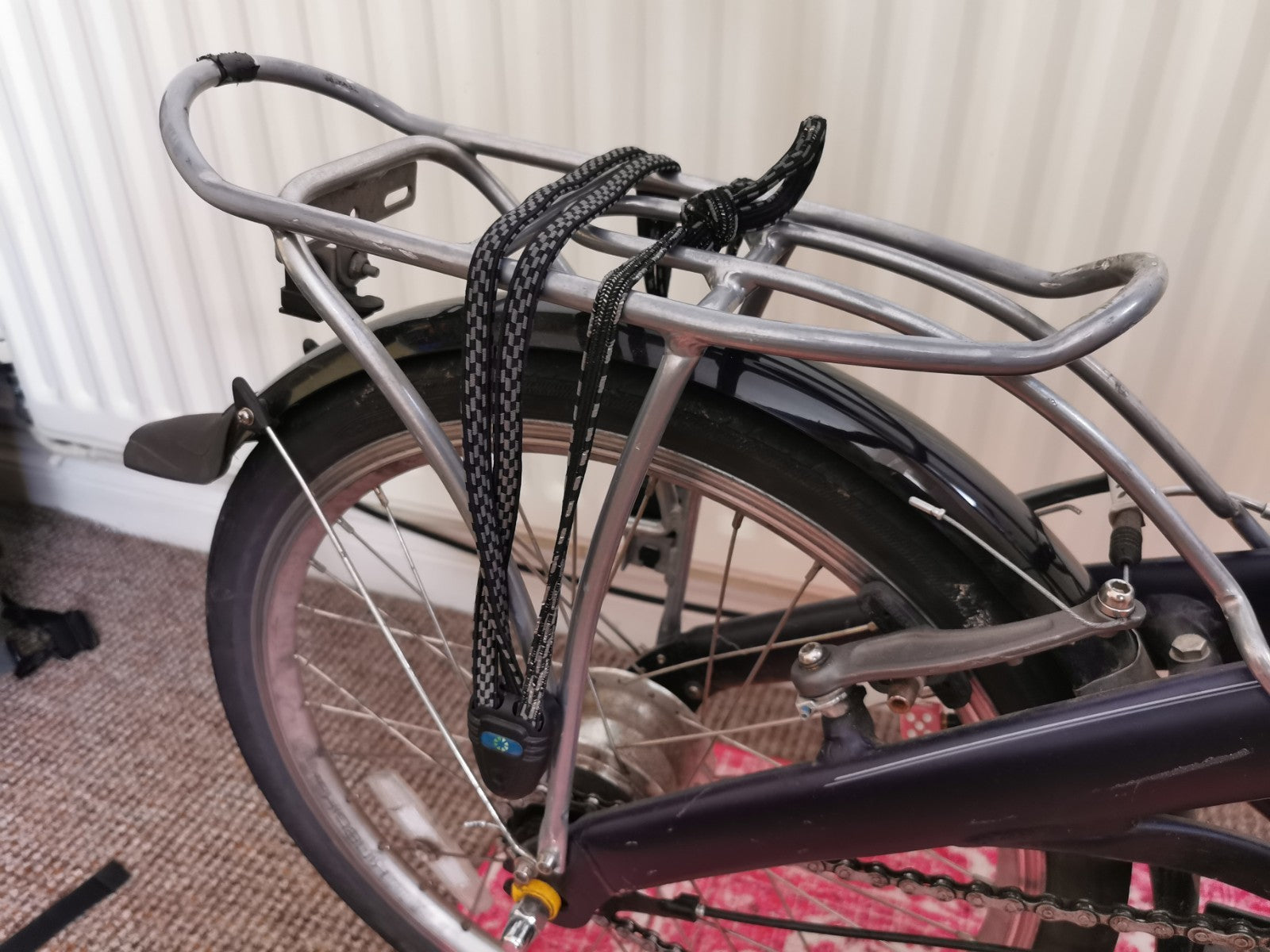 Dahon MU P7 Folding Bike 20' Wheels Perfect For Commuting With Bungee Cord