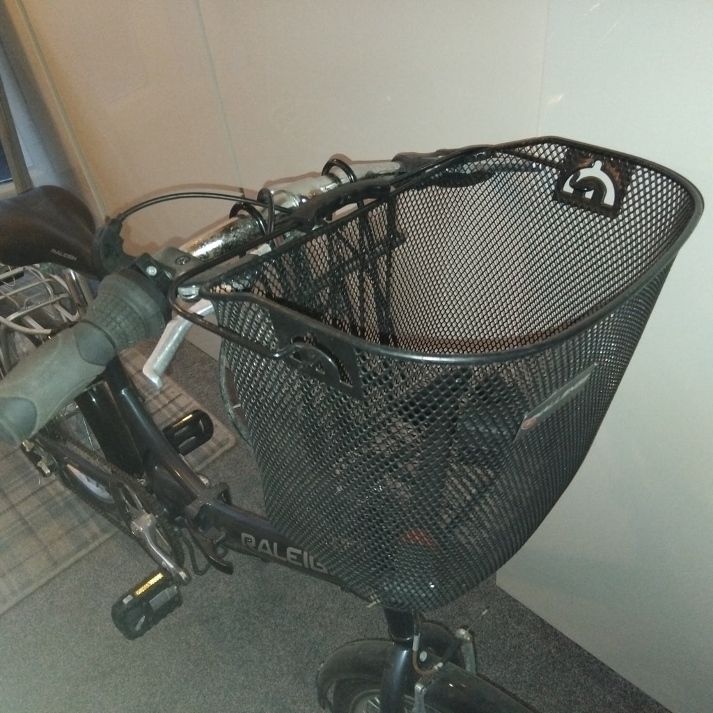 Raleigh EVO 7SP Folding Bike, Aluminum Frame, 20" Wheels, 7 Speed with Revo Grip