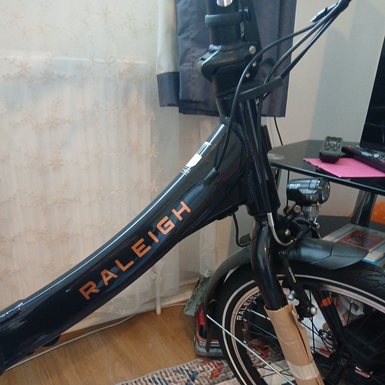 Raleigh Stow -E-Way Folding  7-Speed 20 Wheel