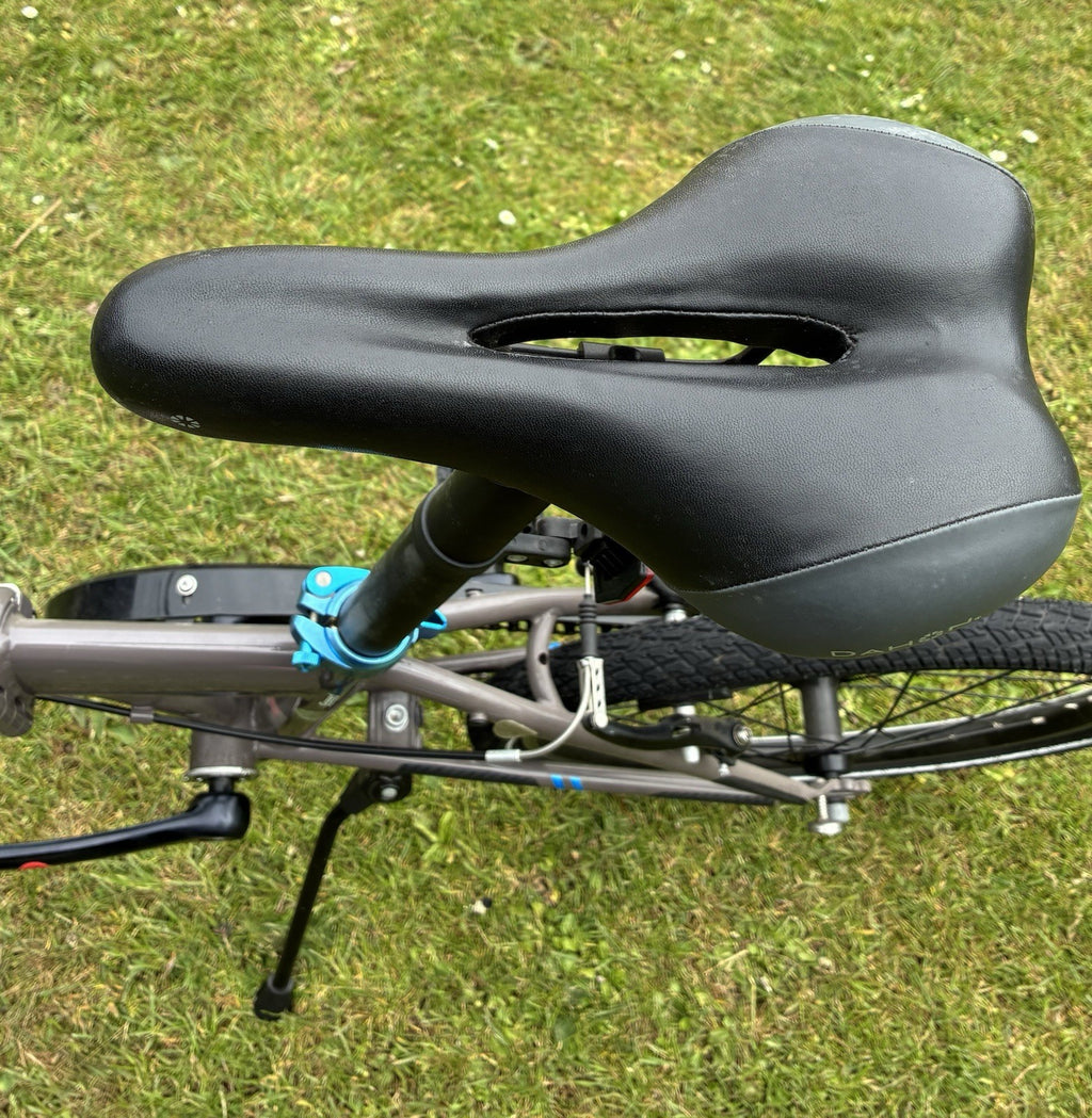 Dahon UNO Ladies Folding Bike, Hardly Used.