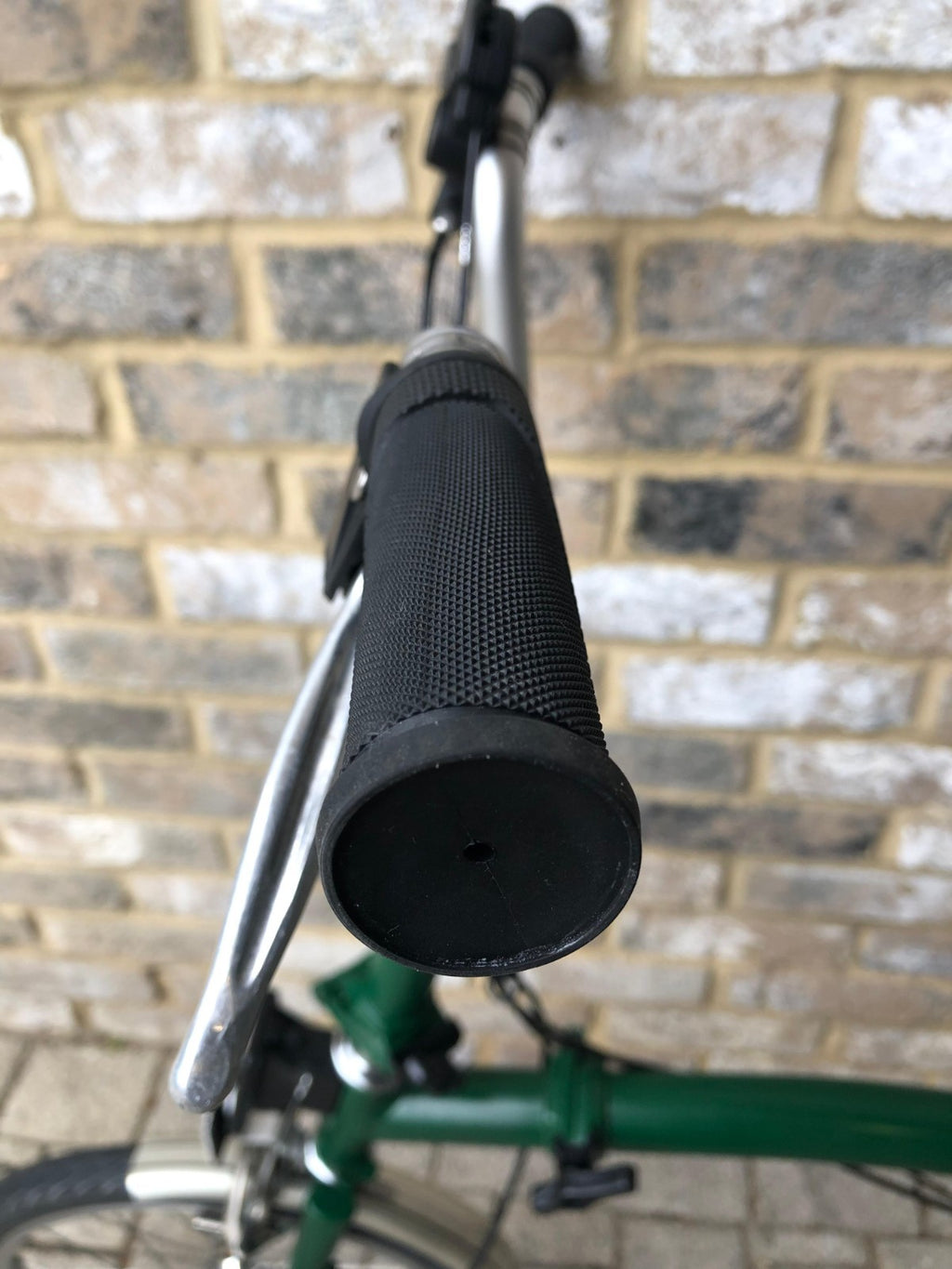 Brompton Racing Green 3 Speed Mid M3L - WORLDWIDE DELIVERY