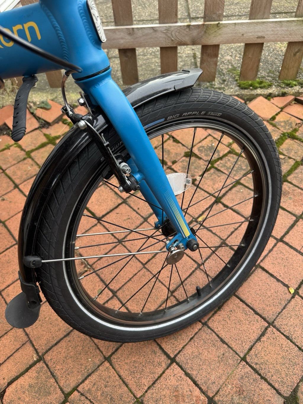 Tern Link C8 Folding Bike 8 Speed – Blue – Schwalbe Big Apple – Great Condition