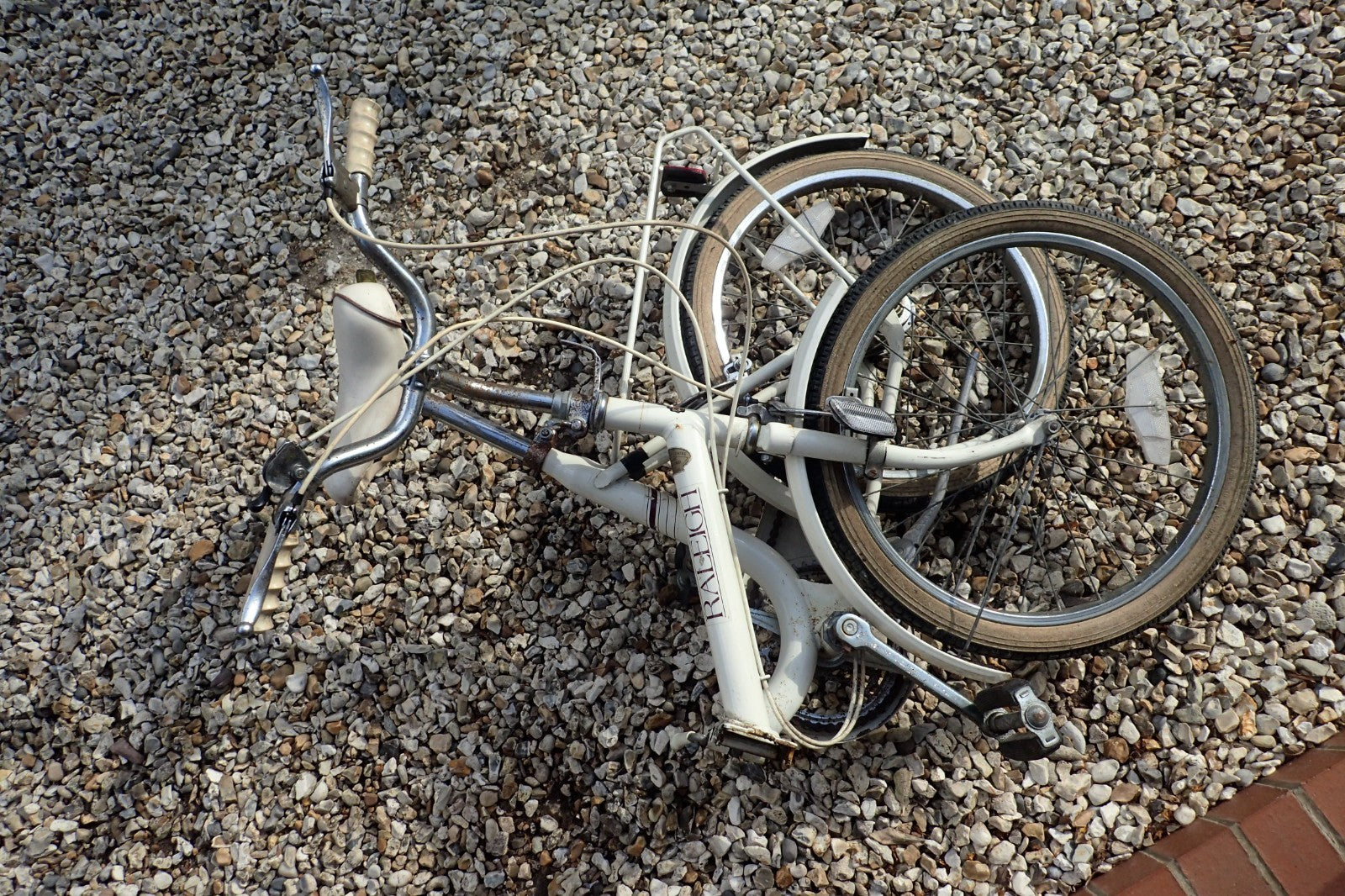 Raleigh Compact Vintage Folding Bike Bicycle Retro Cream White