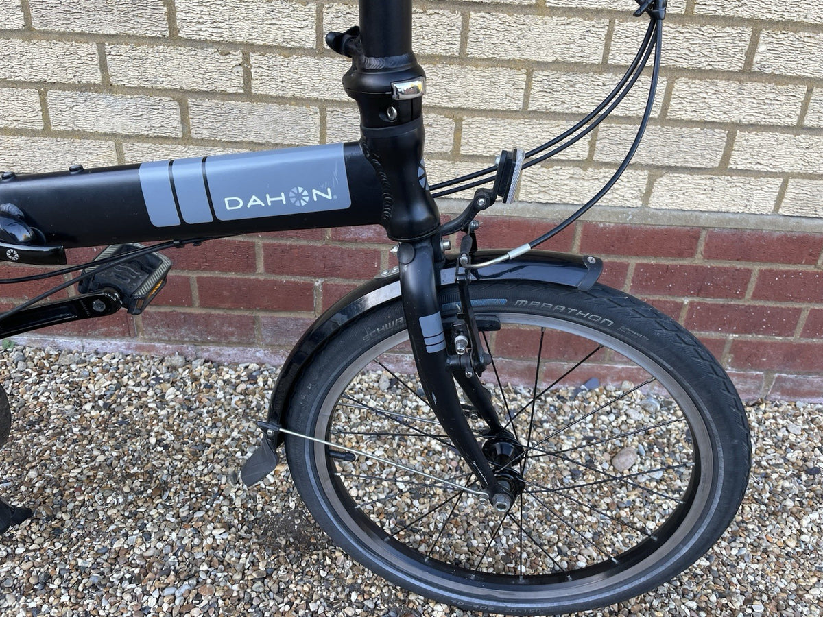Dahon Vitesse 7005 Folding Bike 20" wheels fairly good condition, internal gears
