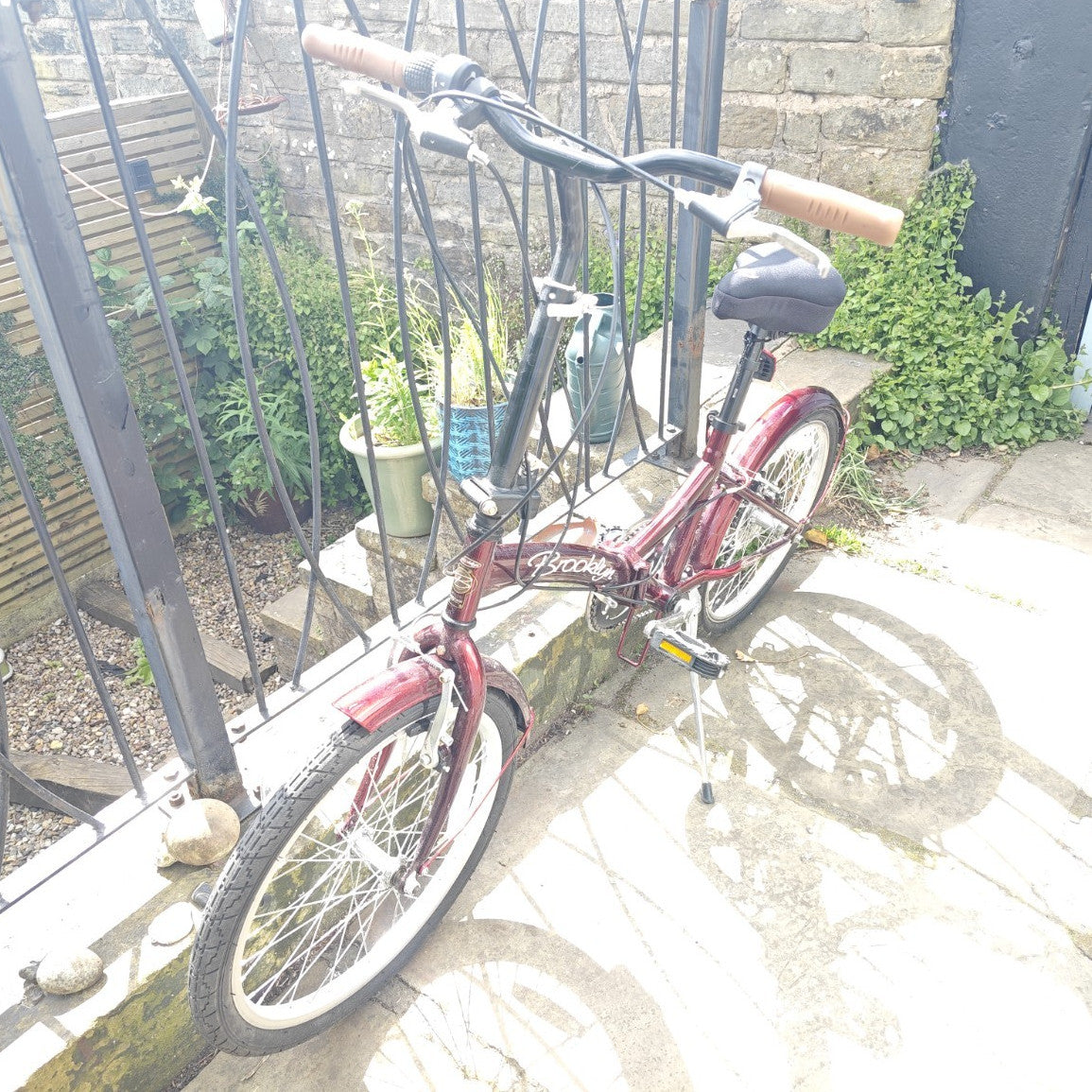 Brooklyn 20 in Folding Bike Burgundy with Mudguards Rear Light Kickstand