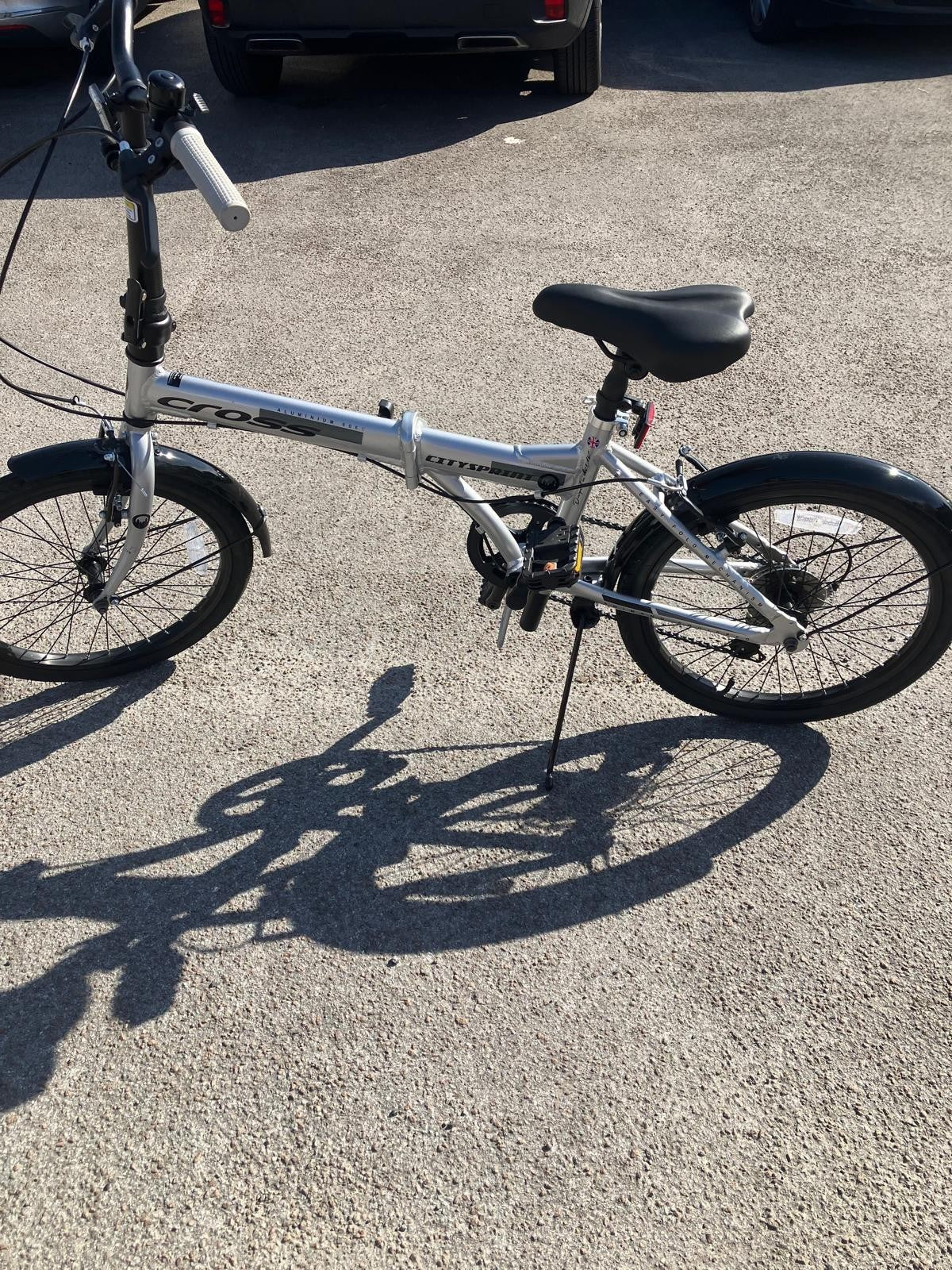 Cross CRF500 20 inch Wheel Size Unisex Folding Bike - White (with Pump)