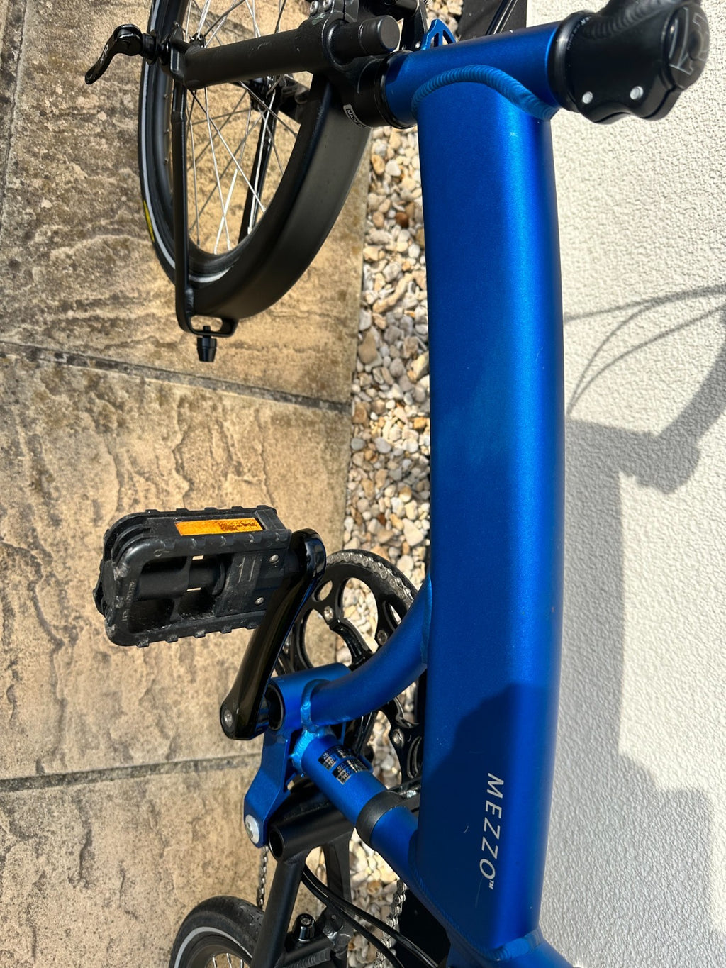 Mezzo Folding Bike D9 very lightly used 9 gears excellent condition