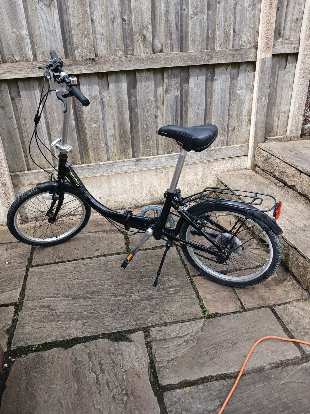 Apollo Contour Unisex Folding Bike Good Condition Collection Only