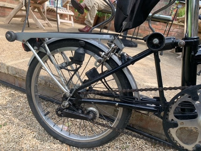 Classic 3-speed Brompton fold up bike with travel bag - great condition
