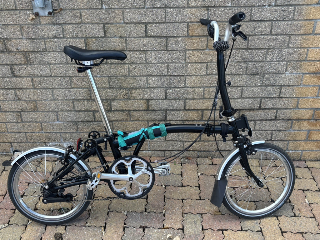 Brompton C Line Urban 2 Speed Black Mid Handlebars 2021 model (purchased 2024)