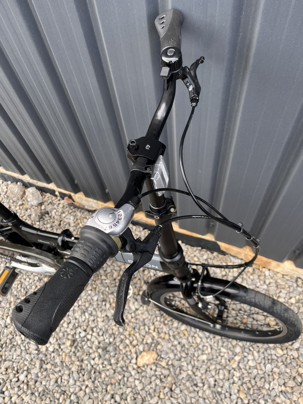 Dahon Vitesse D7HG Folding bicycle.