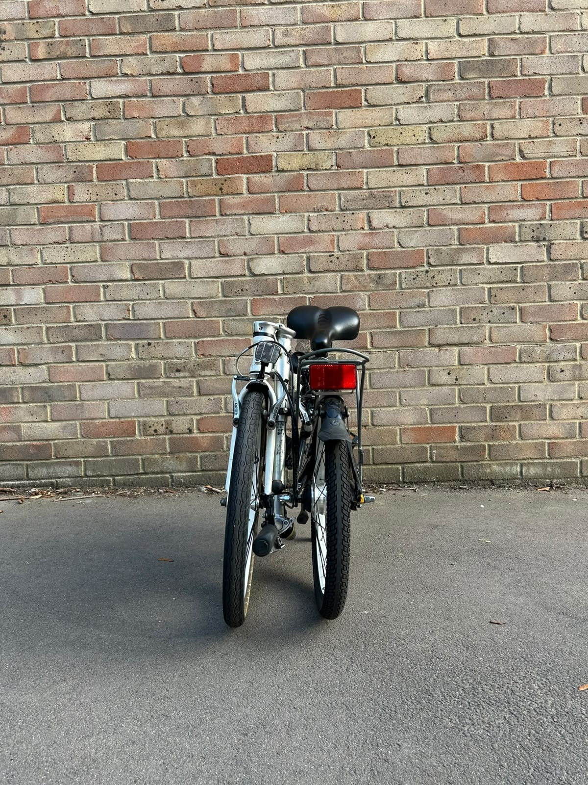 Dahon Vitesse Folding Bike 20in Silver/Black Rack Mudguards Kickstand