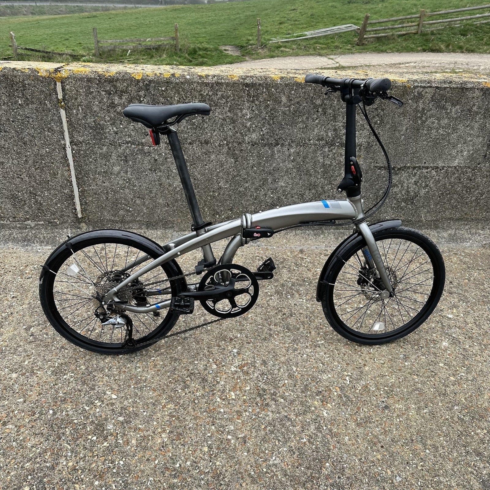 Tern Verge D9 Speed Folding Bike Hydraulic Disc Brakes Mudguards Excellent 🚲