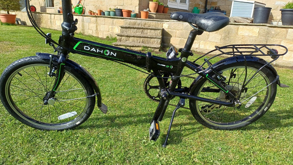 Dahon Vitesse Alloy D8 folding commuter bike, Obsidian black,  superb Condition