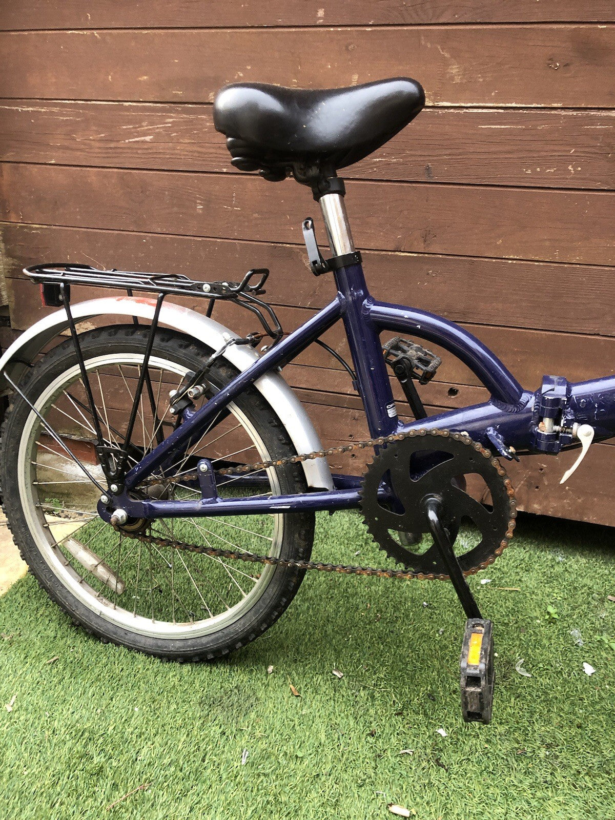 Apollo Folding Bike.  20" Wheels. (Great for Trains) Fully working !!