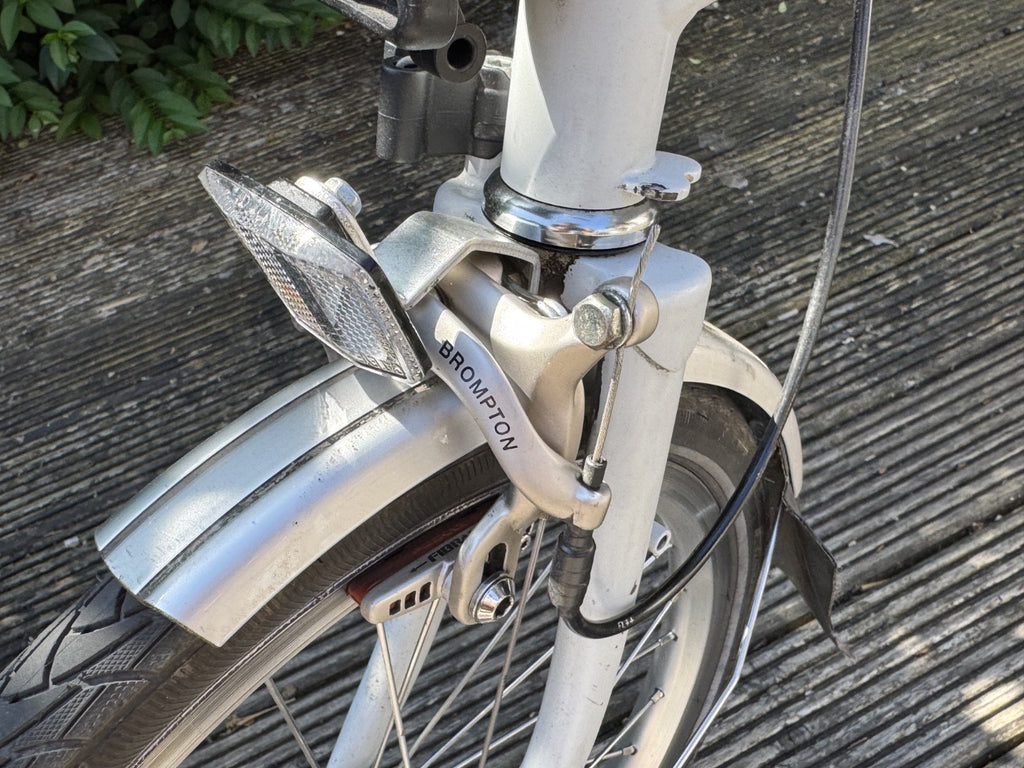 Brompton 2012 P6R folding bicycle 6 Speed, White