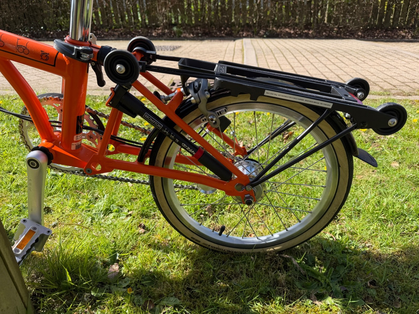 Brompton Folding Bike 3 Speed High Bars with Rear Rack Great condition