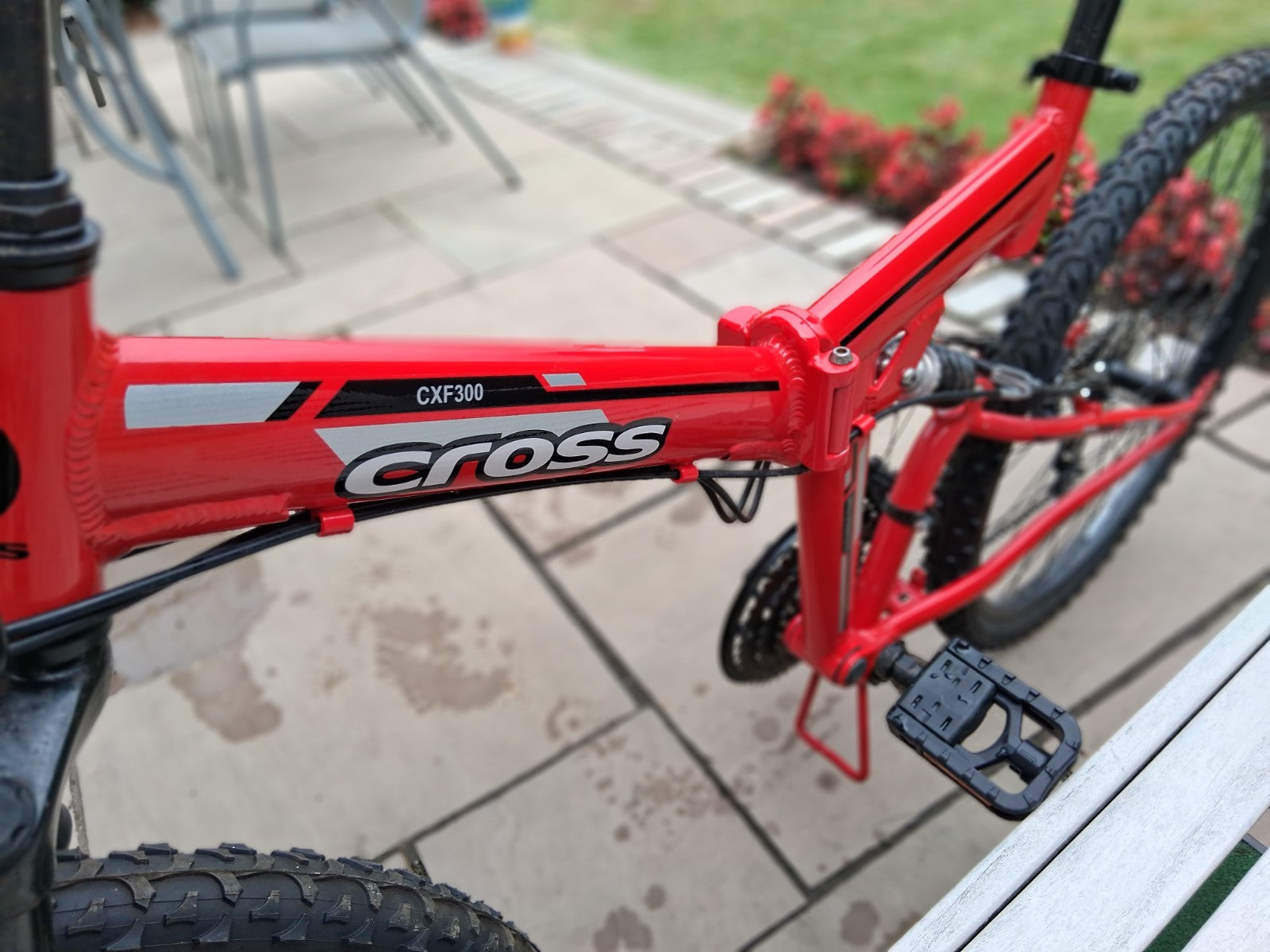 Cross CXF300 Folding Mountain Bike 26" Red