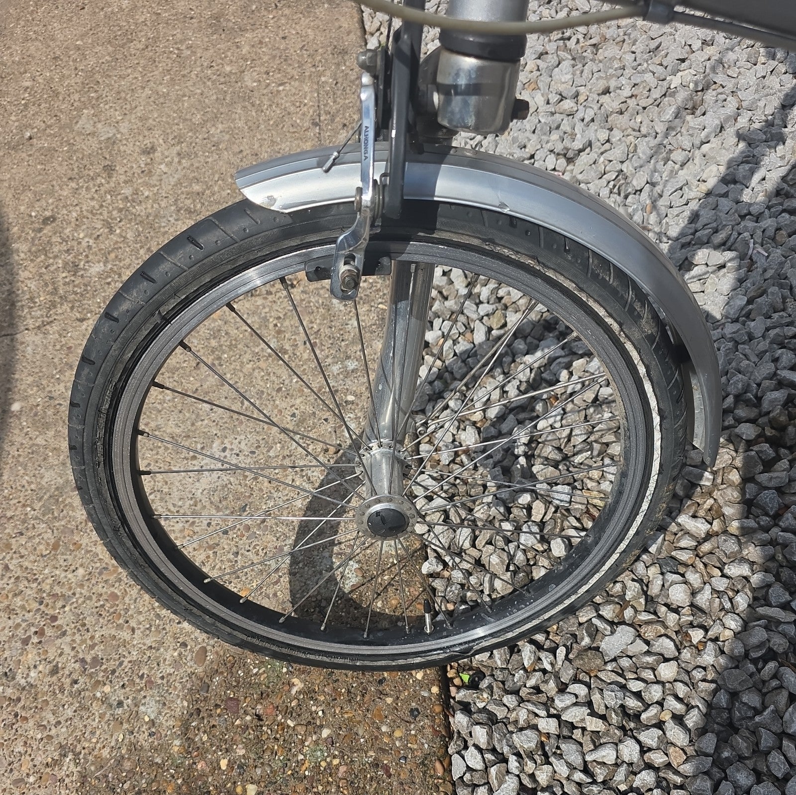 GIANT Halfway Folding Bike. 20'' wheels. 7 speed. RRP £600