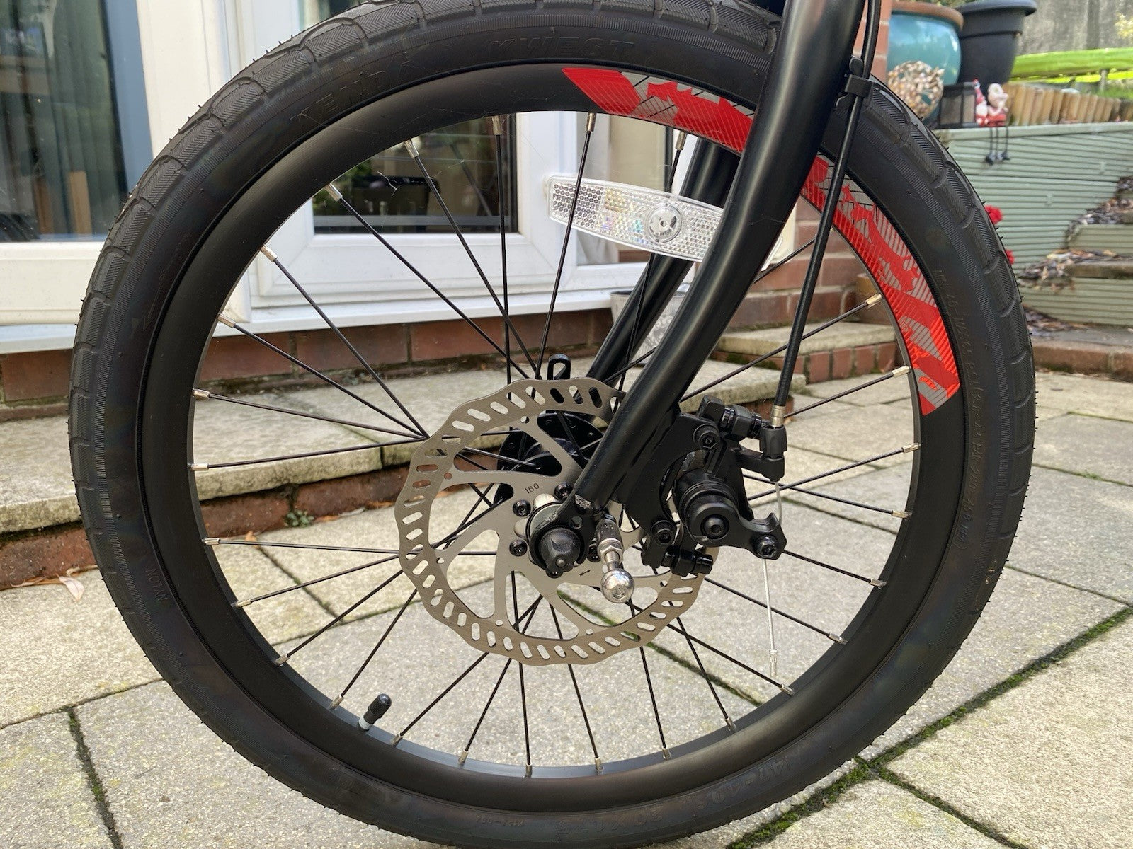 Carrera Inner City Folding Bike 20 Inch Wheels 7 Speed