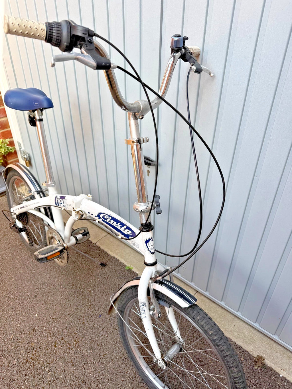 Unisex Mens Womens White Italian Cinzia Flexy Folding Bike