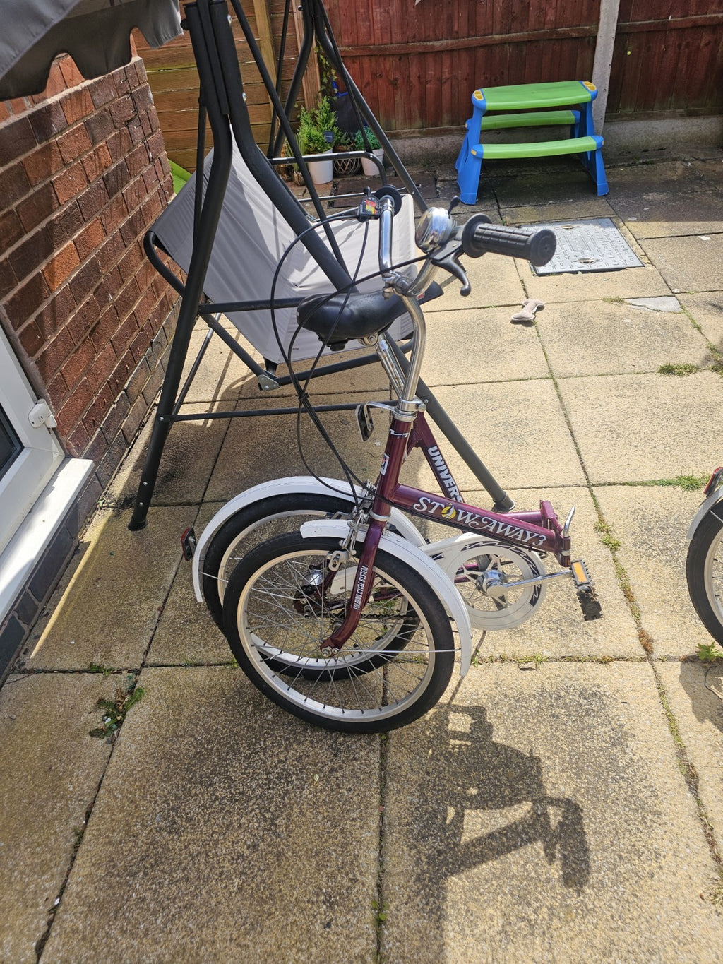 Unisex Universal Stowaway 3 Folding Bike 3 Speed, 20’’ Purple