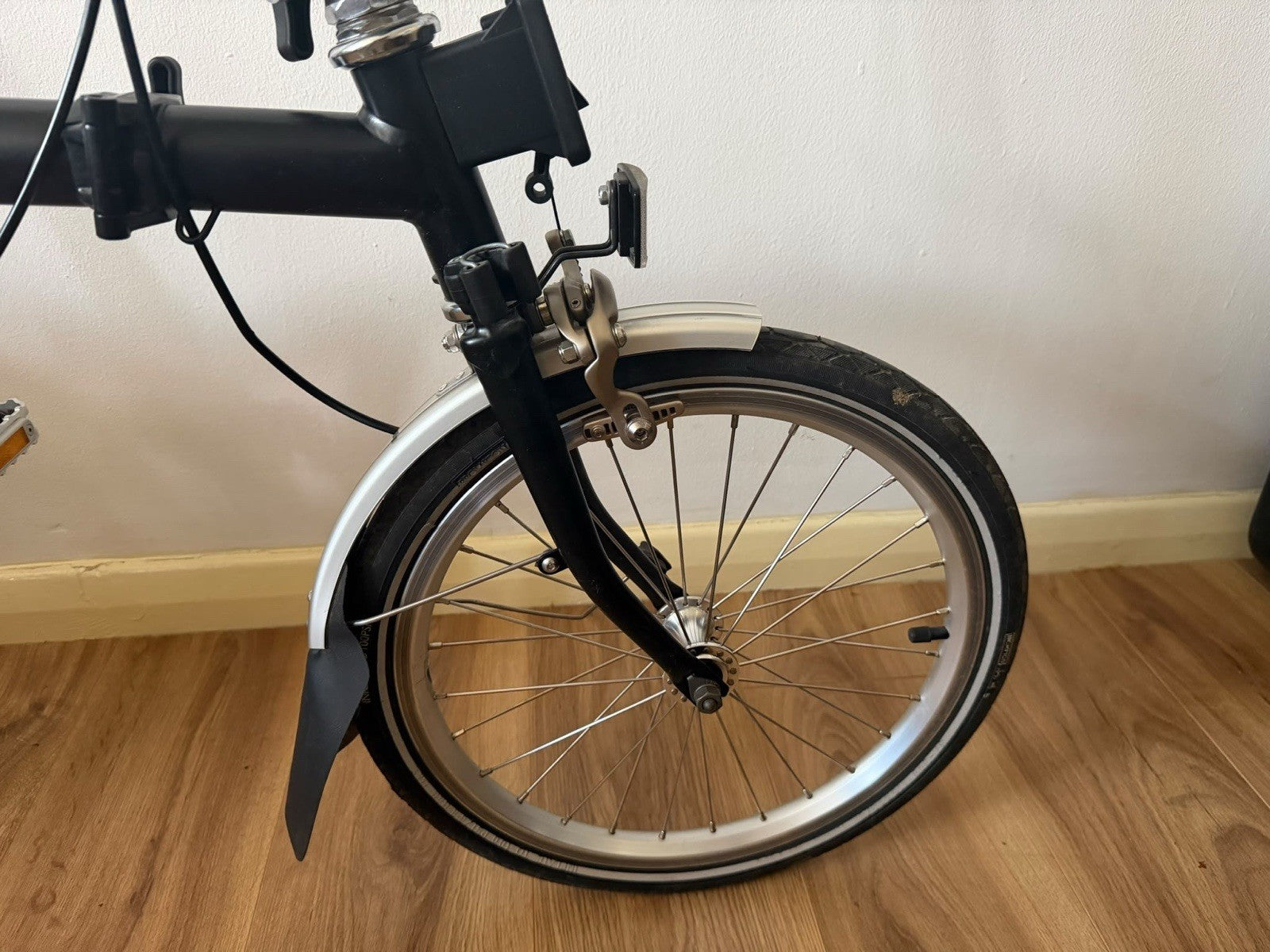 Brompton C Line M1L (Single  Speed) folding bicycle -  (EXCELLENT CONDITION)