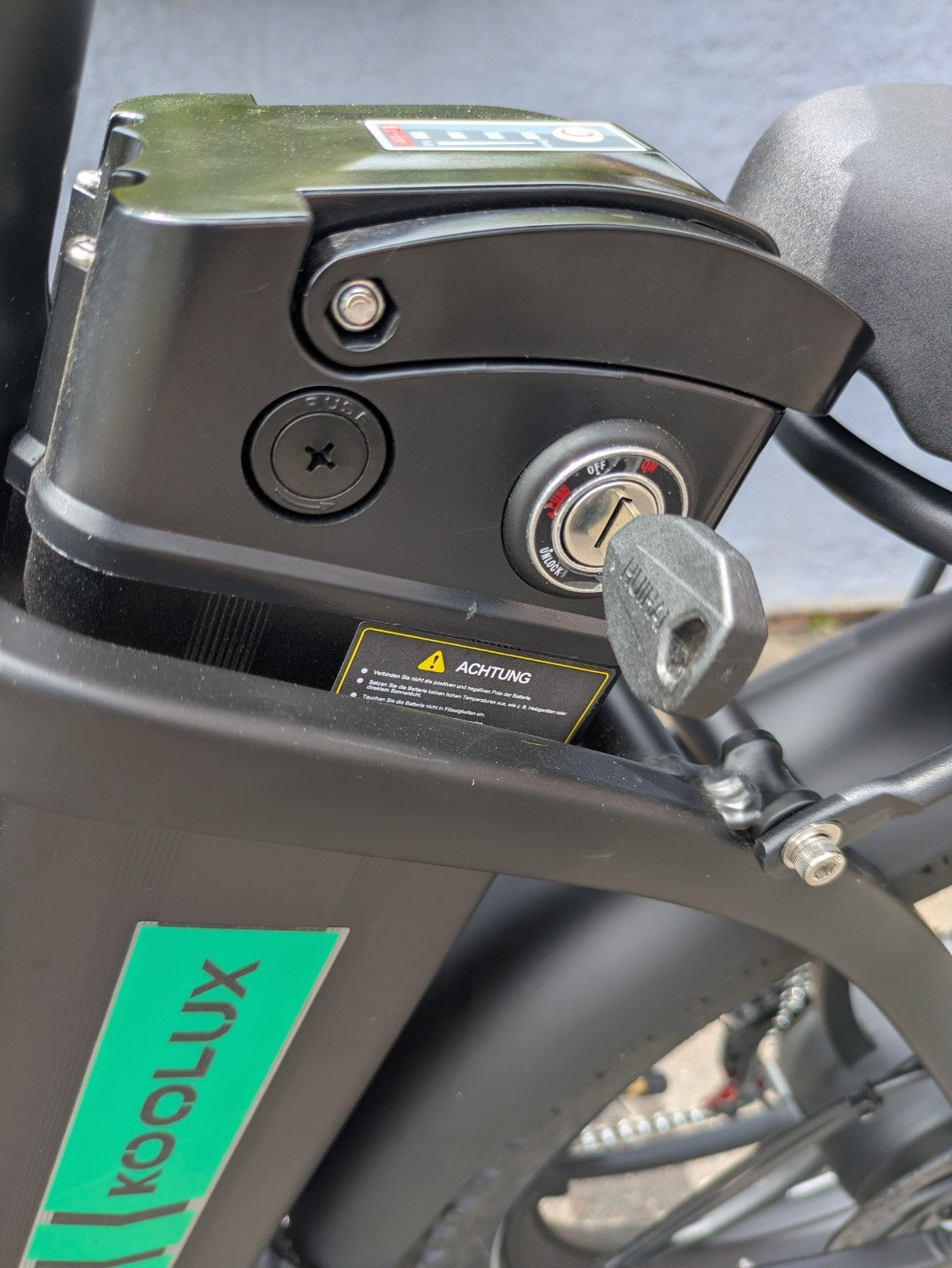 KOOLUX BK6 Foldable Bike, Throttle and rear seat, 250w Road Legal