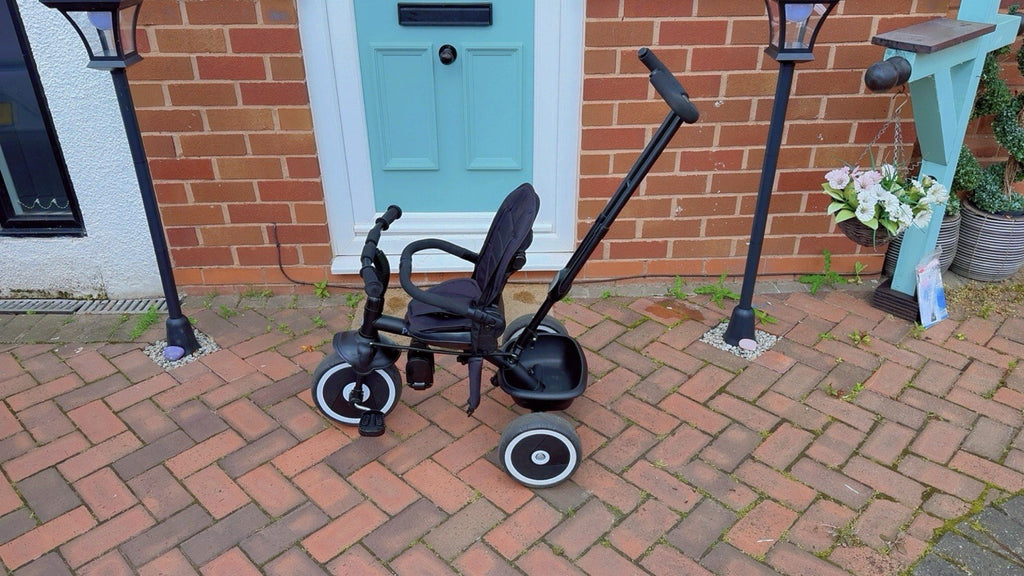 Puggle Easy Twist 6-in-1 Folding Trike with Parent Handle - Black (9M - 5Y)