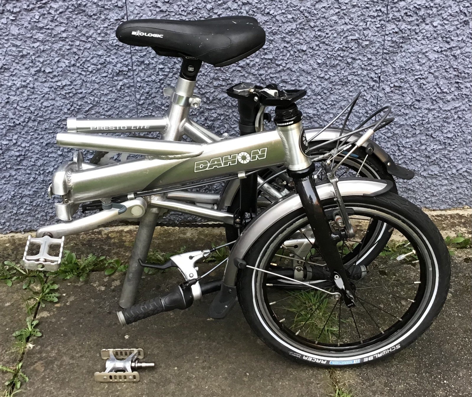 Dahon PrestoLite Lightweight 3-speed Bike w/ Detachable Pedal for Small Storage