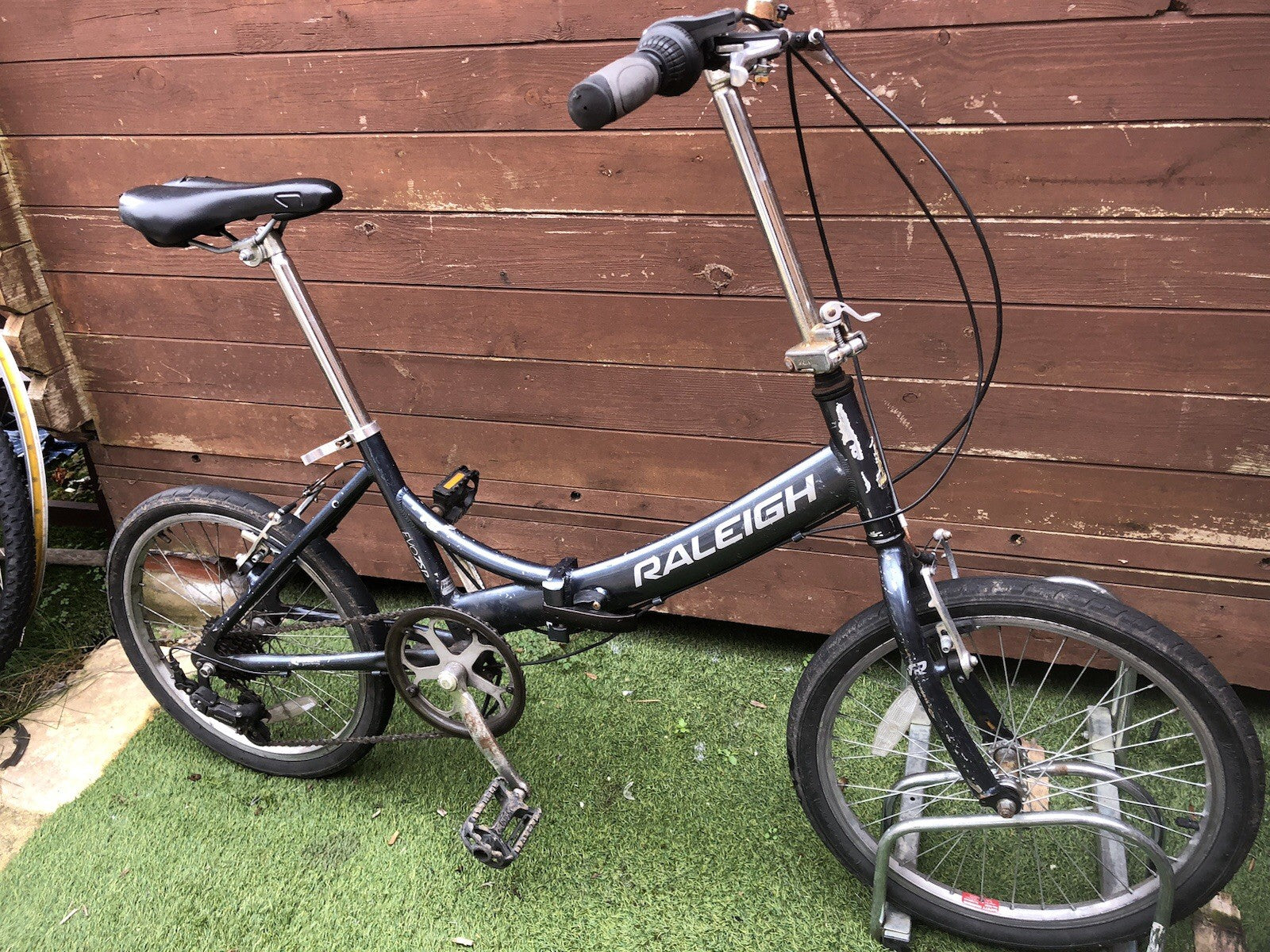 Raleigh Evo 7sp Folding Bicycle 20inch Wheels 7 Speed