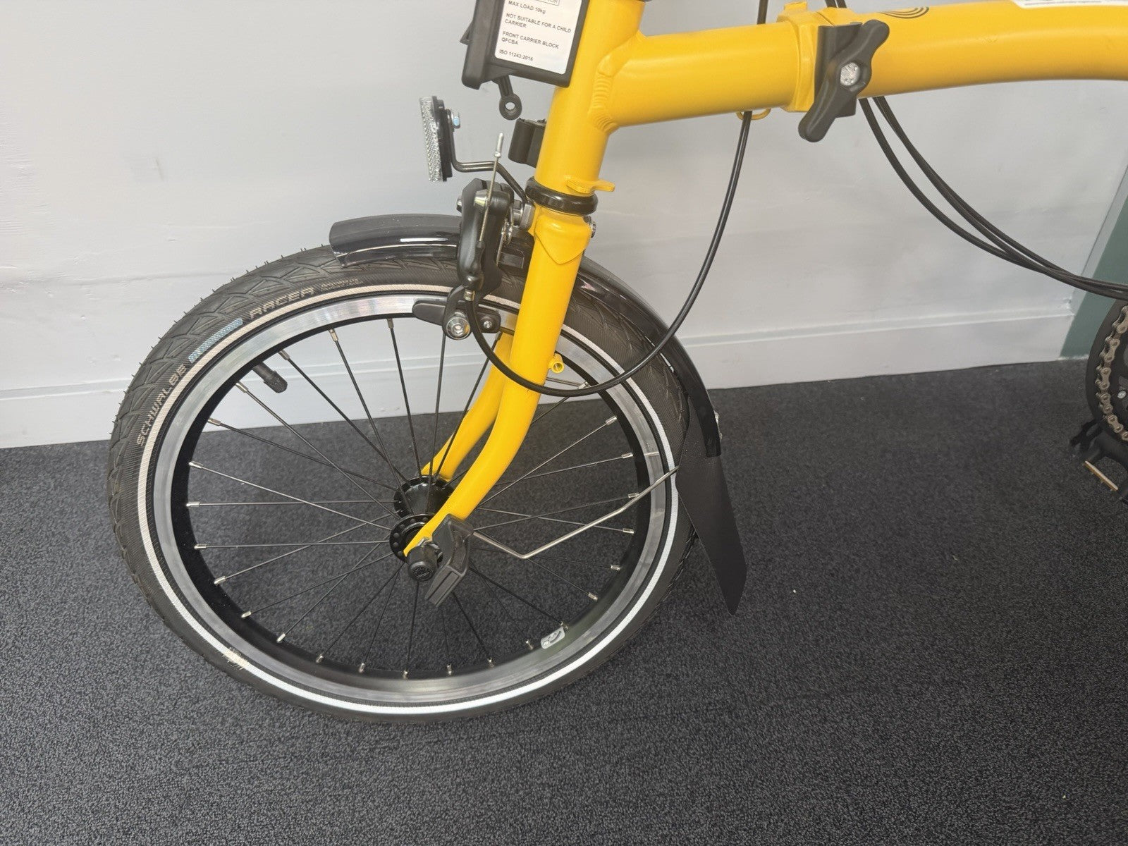 Brompton C Line 6 Speed Folding Bike Bumblebee Yellow Brand New Condition