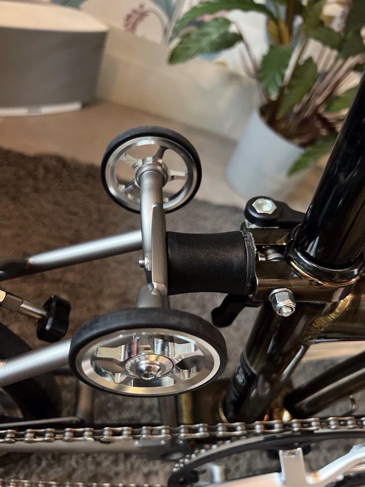 Brompton Titanium Virtually Unused & In Beautiful Showroom  Condition