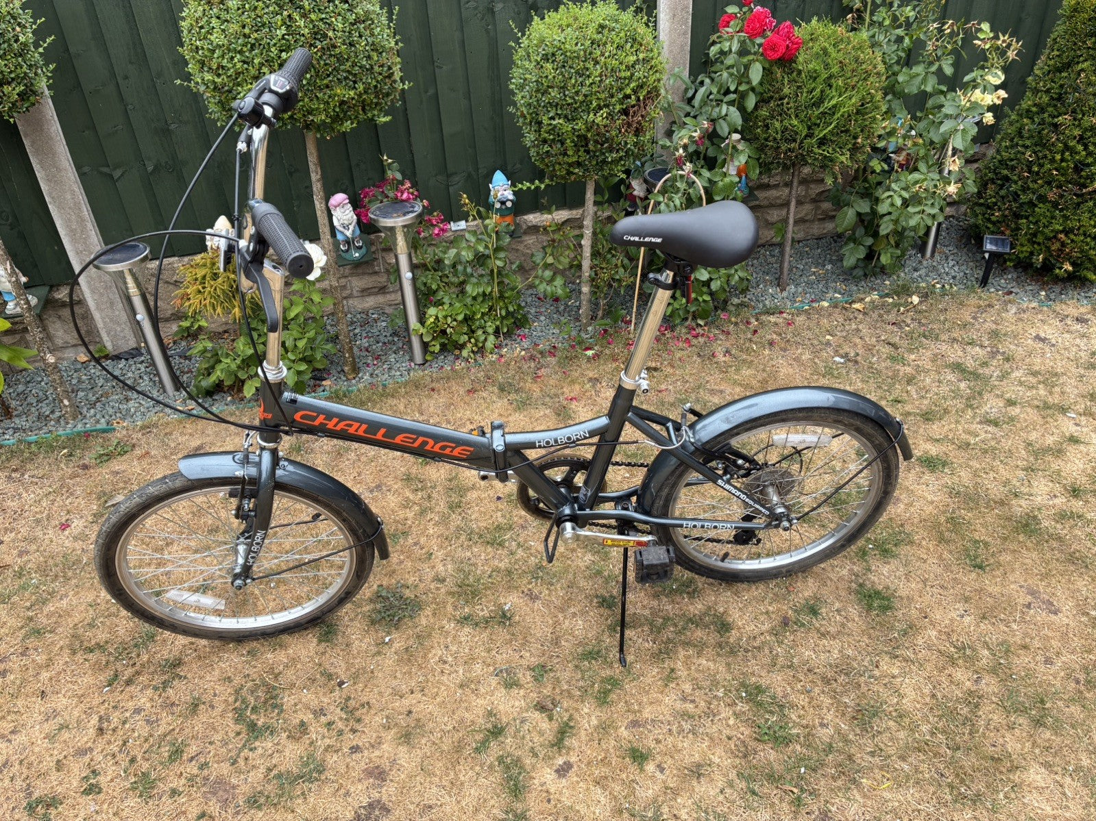 Challenge Holborn unisex folding bike.
