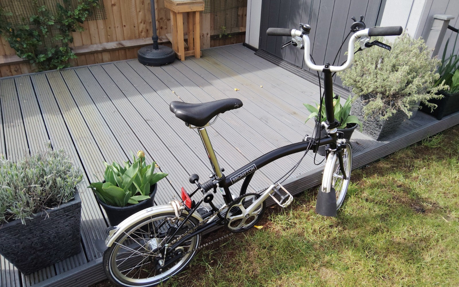 Brompton M3L Folding Bicycle with Reinforced Carry Bag