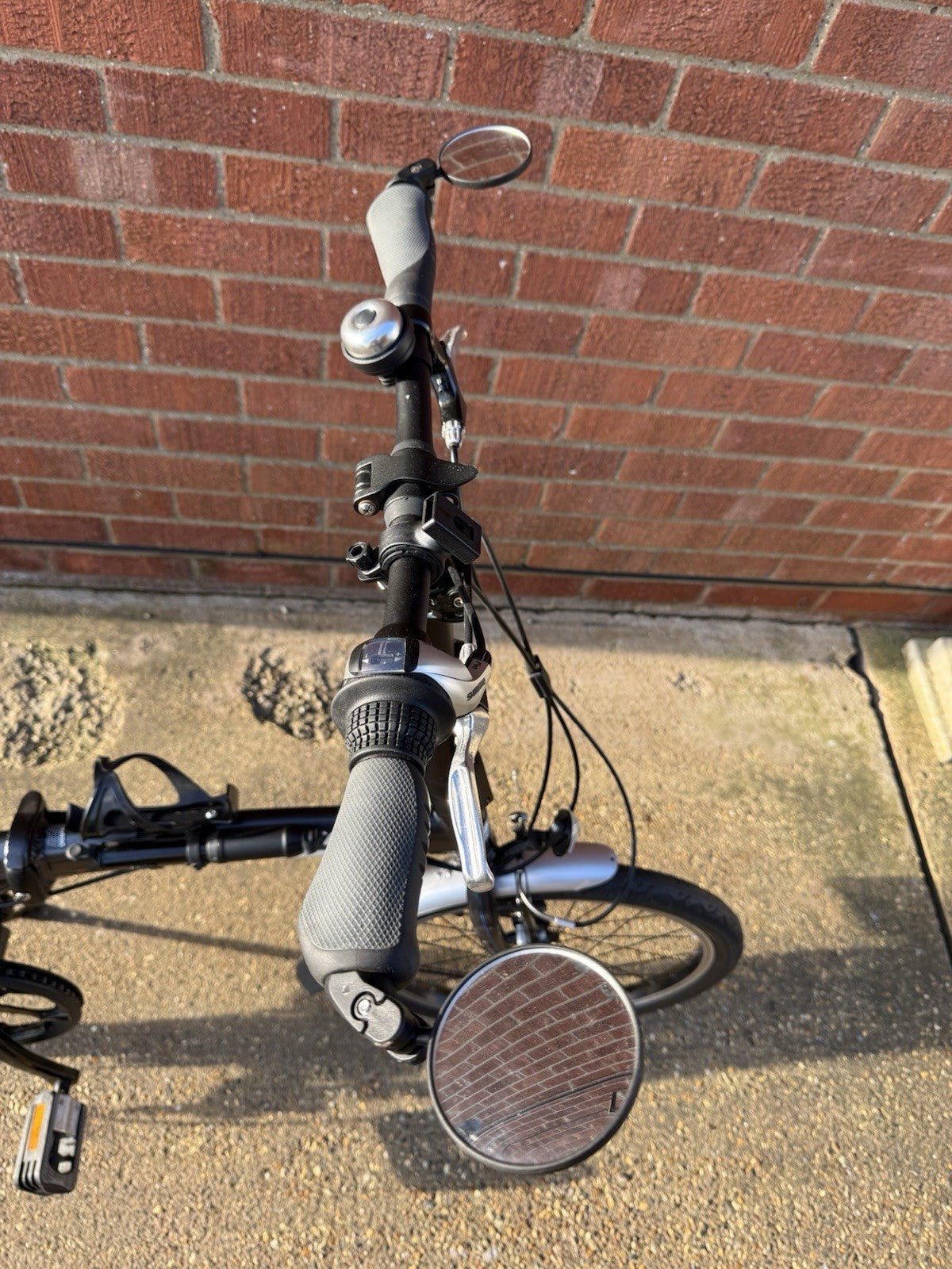 Carrera Intercity Unisex 8 Speed 20'' Wheels Folding Bike. Only Used Once